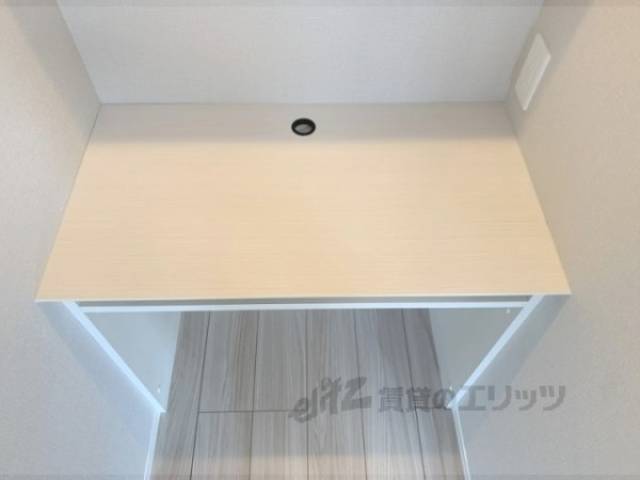 洋室　パソコンデスク