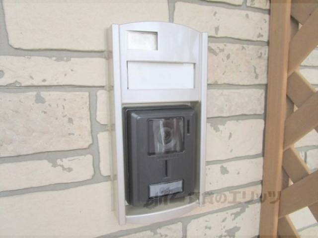 玄関　インターホン