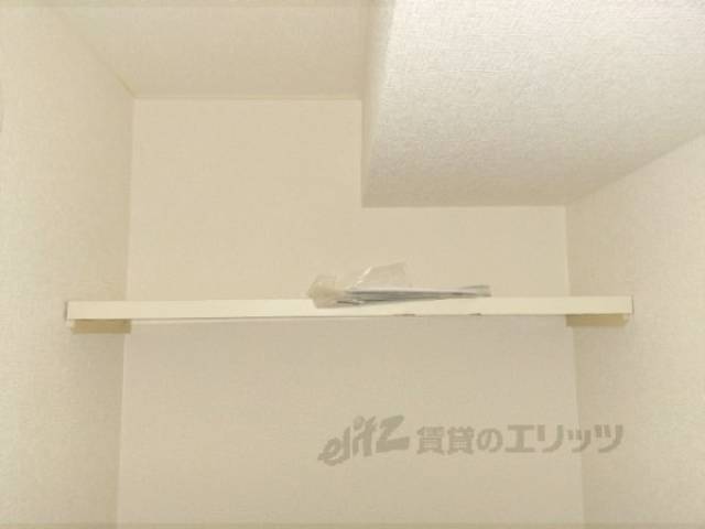 トイレ　棚