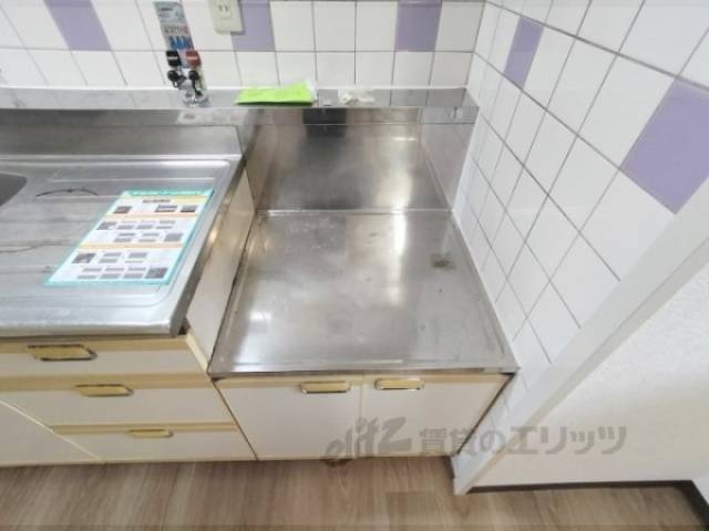 キッチン　コンロ置場