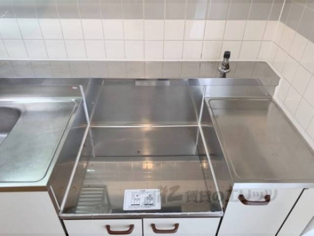 キッチン　コンロ置き場