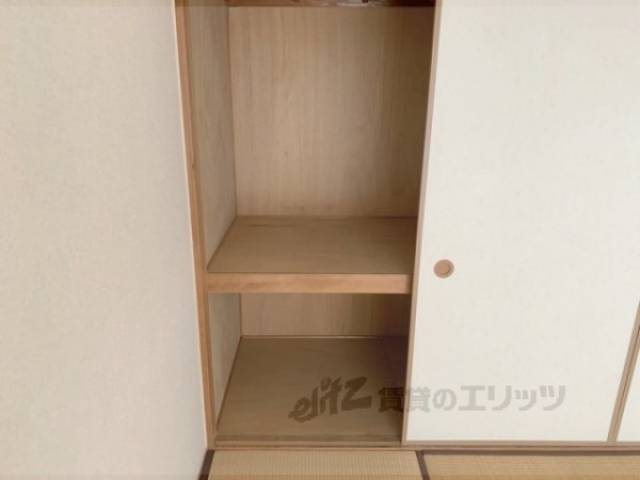 和室　押入れ