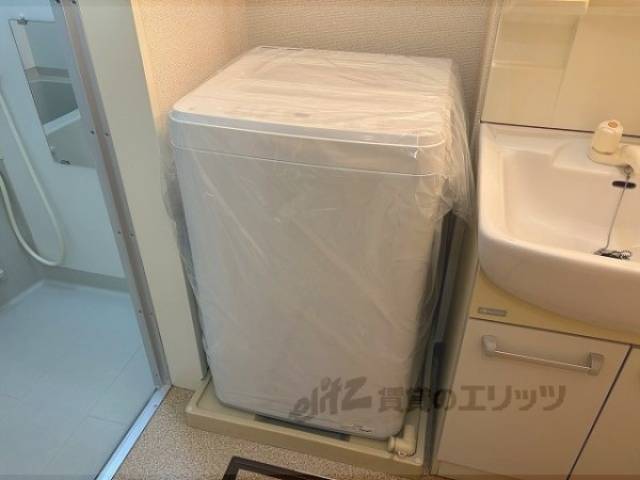 洗濯機置場　備え付け洗濯機