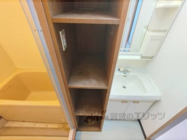 洗面所　棚