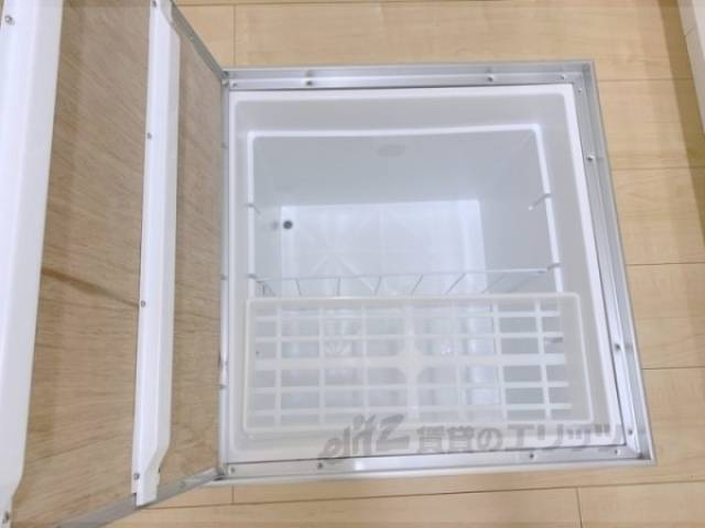 キッチン　床下収納