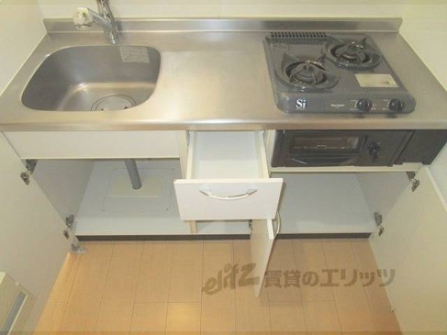 キッチン　収納