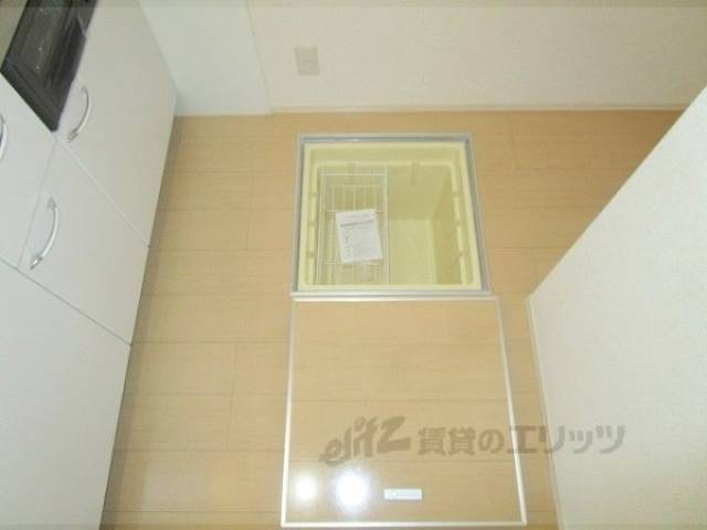 キッチン　床下収納