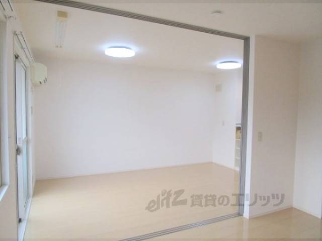 洋室　可動間仕切り