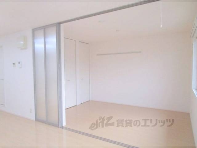 リビング　可動間仕切り