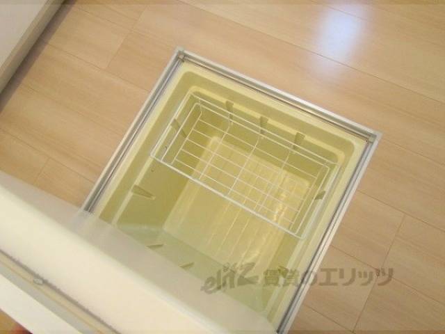 キッチン　床下収納