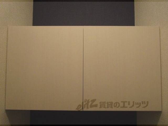 トイレ　上部収納
