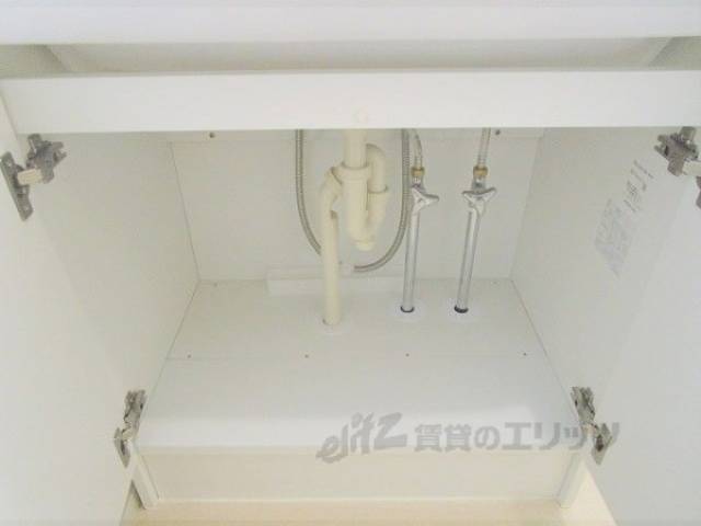 洗面所　下部収納