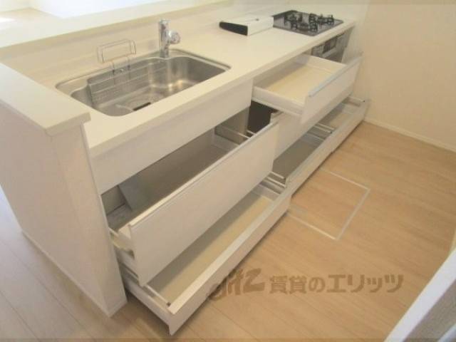 キッチン　下部収納