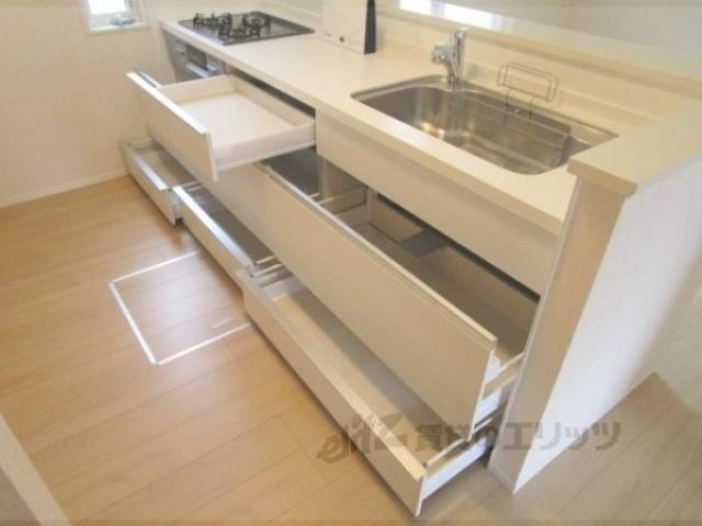 キッチン　下部収納