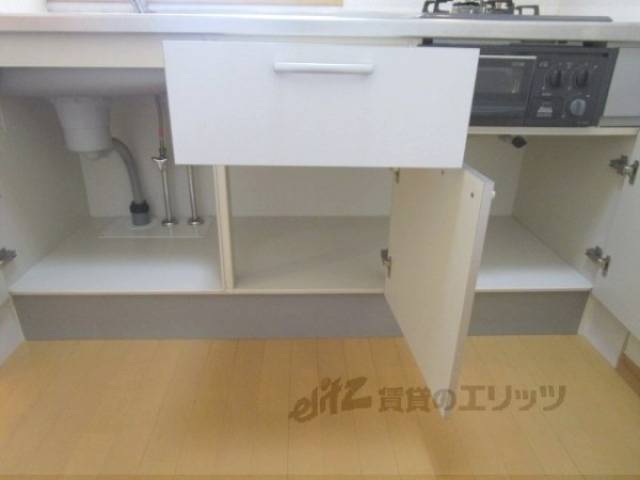 キッチン　下部収納