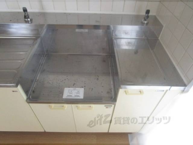 キッチン　コンロ置き場