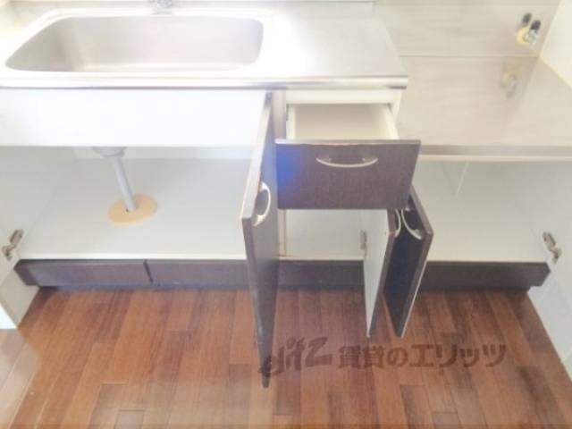 キッチン　収納