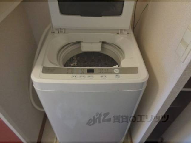 洗濯機置場　洗濯機