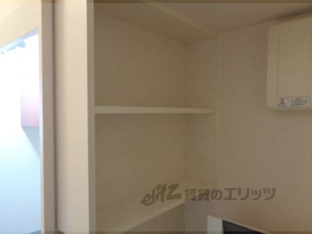 洗濯機置場　収納