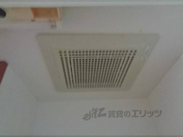 キッチン　換気扇