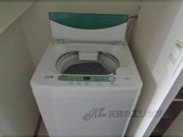 洗濯機置場　洗濯機