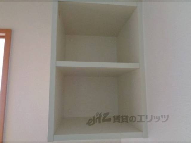 収納　棚