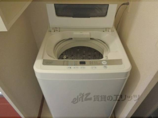 洗濯機置場　洗濯機