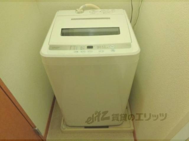 洗濯機置場　洗濯機