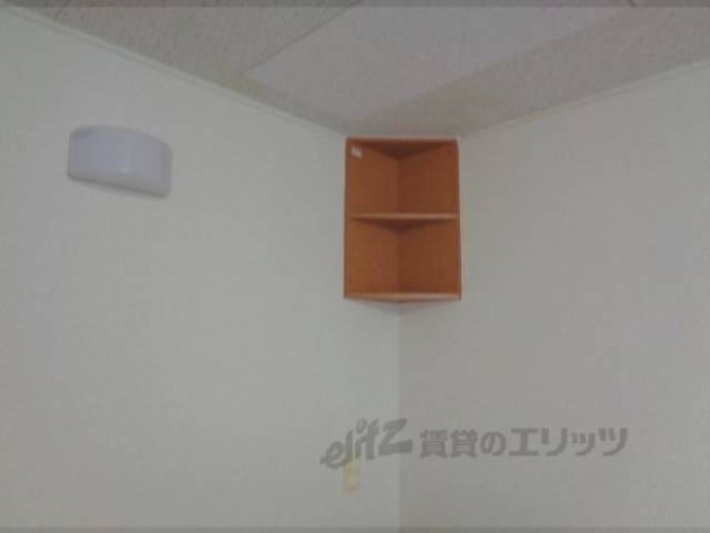 洋室　収納