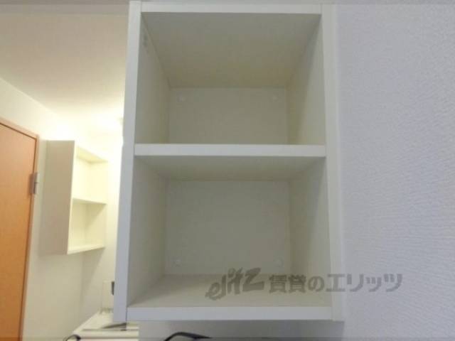 収納　棚