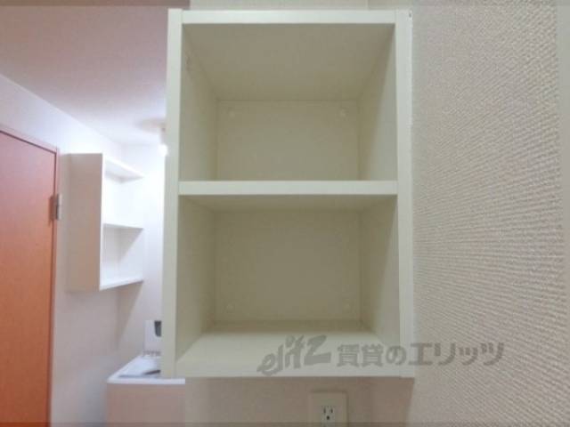 収納　棚