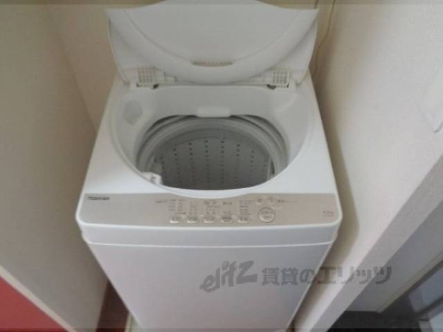 洗濯機置場　洗濯機