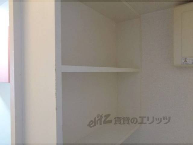 洗濯機置場　棚