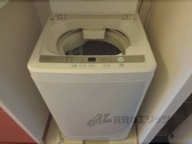 洗濯機置場　洗濯機