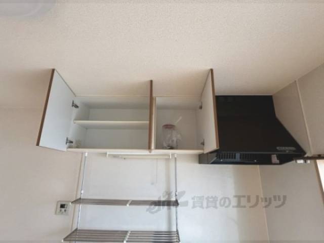 キッチン　上部収納
