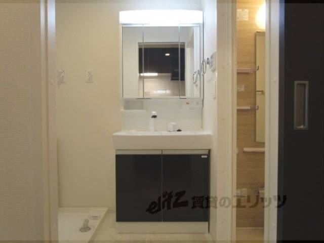 洗面所　独立洗面台