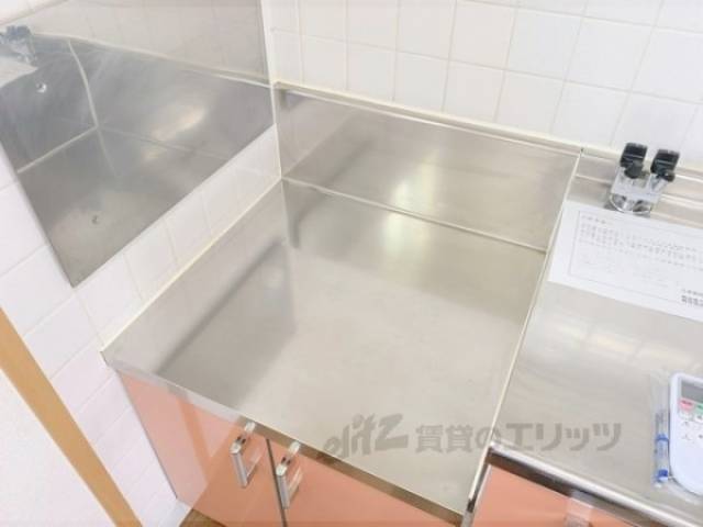 キッチン　コンロ置き場