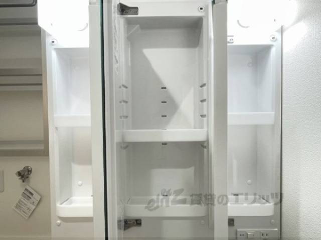 洗面所　洗面台下収納