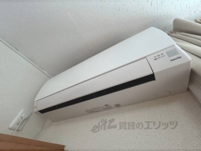 洋室　エアコン