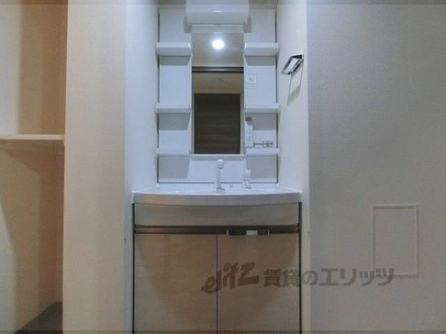 洗面所　独立洗面台