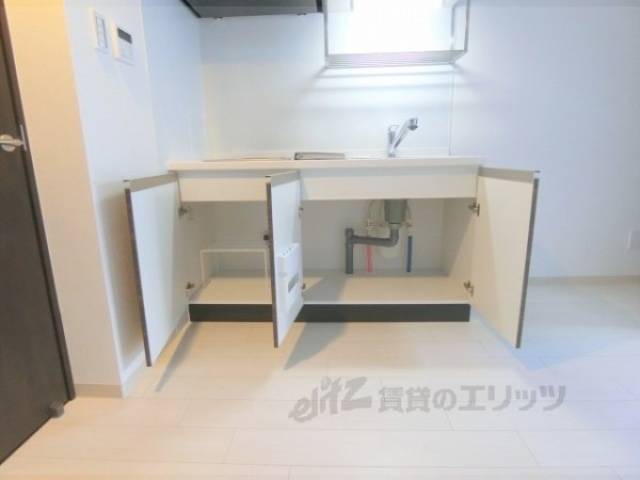 キッチン　下部収納