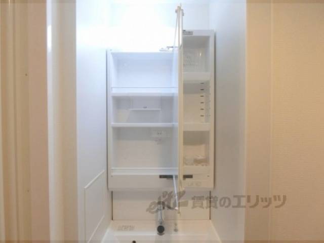 洗面所　上部収納