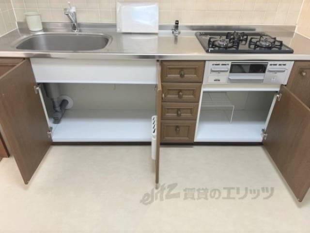 キッチン　下部収納