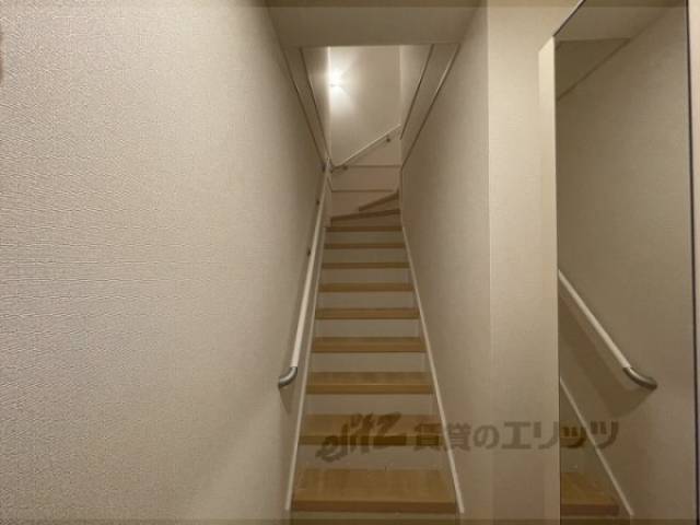 廊下　階段