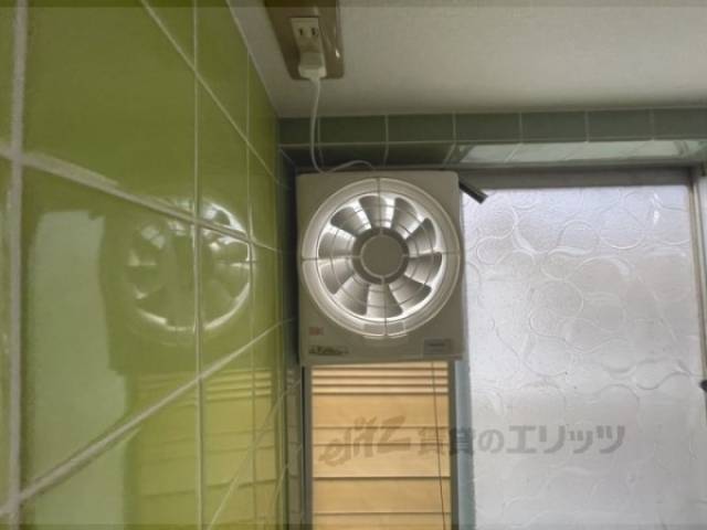 キッチン　換気扇