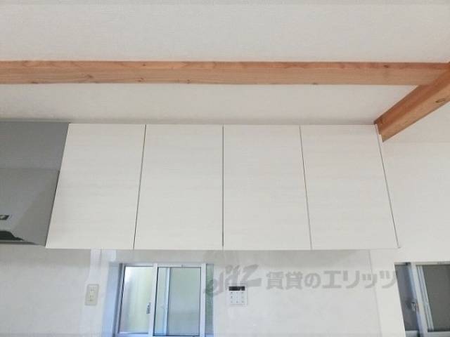 キッチン　上部収納