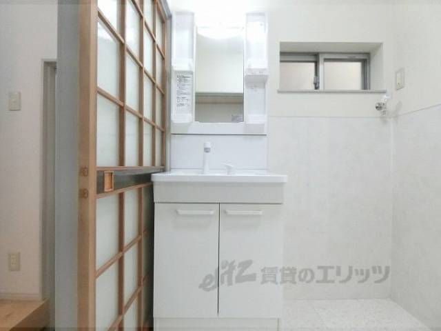 洗面所　独立洗面台