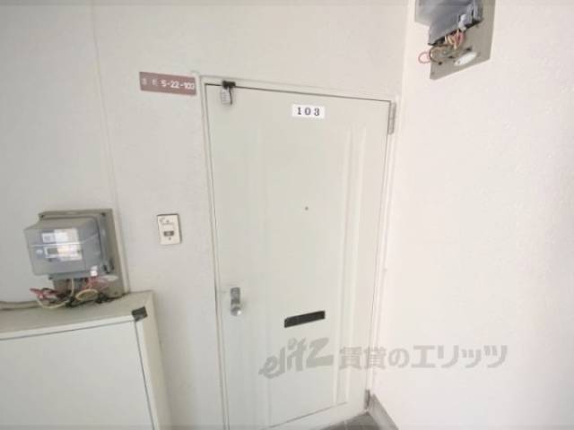 玄関　インターホン