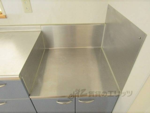 キッチン　コンロ置き場