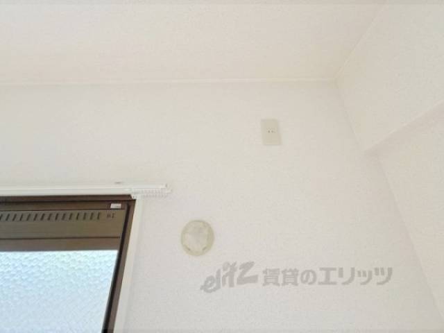 エアコン　設置場所